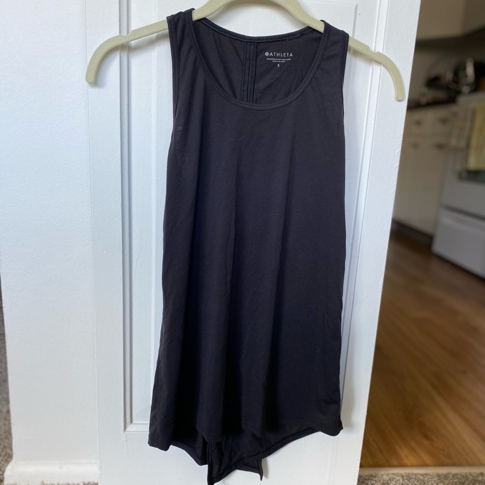 Athleta open back/tie back tank top in black. Size small, gently worn